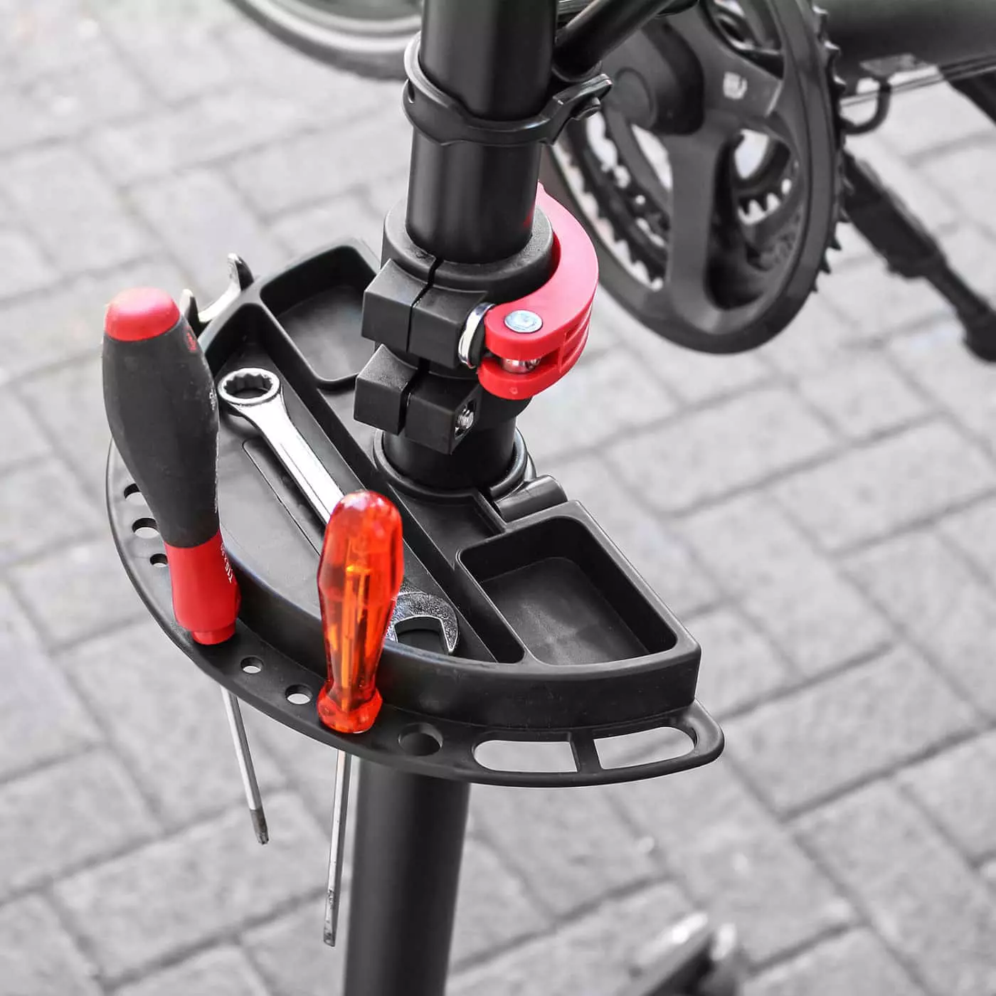 Eufab Profi Fahrrad-Montageständer + XLC TO-S61 Werkzeugkoffer – Bild 5